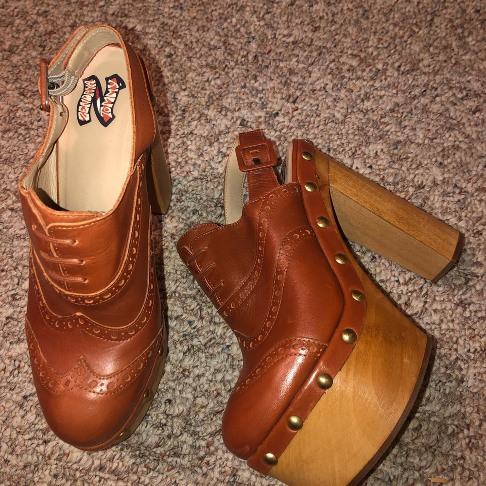 Tommy Hilfiger groovy disco pumps